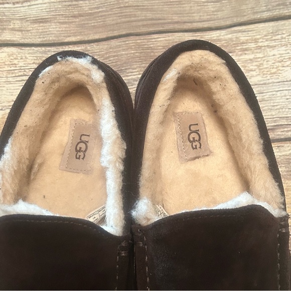 UGG Ascot Slipper - S 10 - Picture 7 of 8